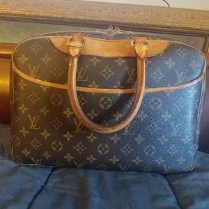 💯Authentic Pre-Loved Louis Vuitton Deauville 👛